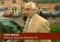 Beeks kept in the dark - Welcome to the Club