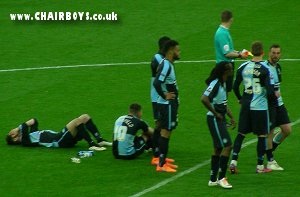 Wanderers players collapse after the penalty shoot-out defeat to Southend at Wembley