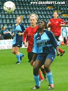 Leah Asante keeps her eyes on the ball