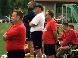 The bench holding their stomachs in - picture Allan Aasterud